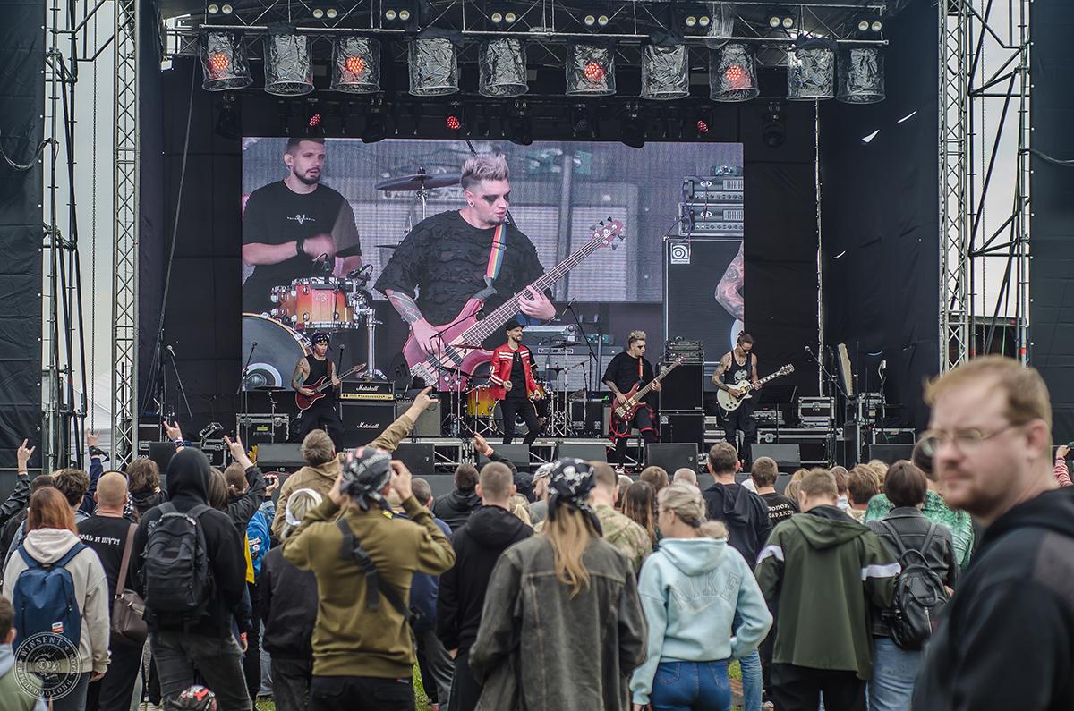 Фото В Новосибирске прошёл рок-фестиваль «Ветер Сибири-2023» 62